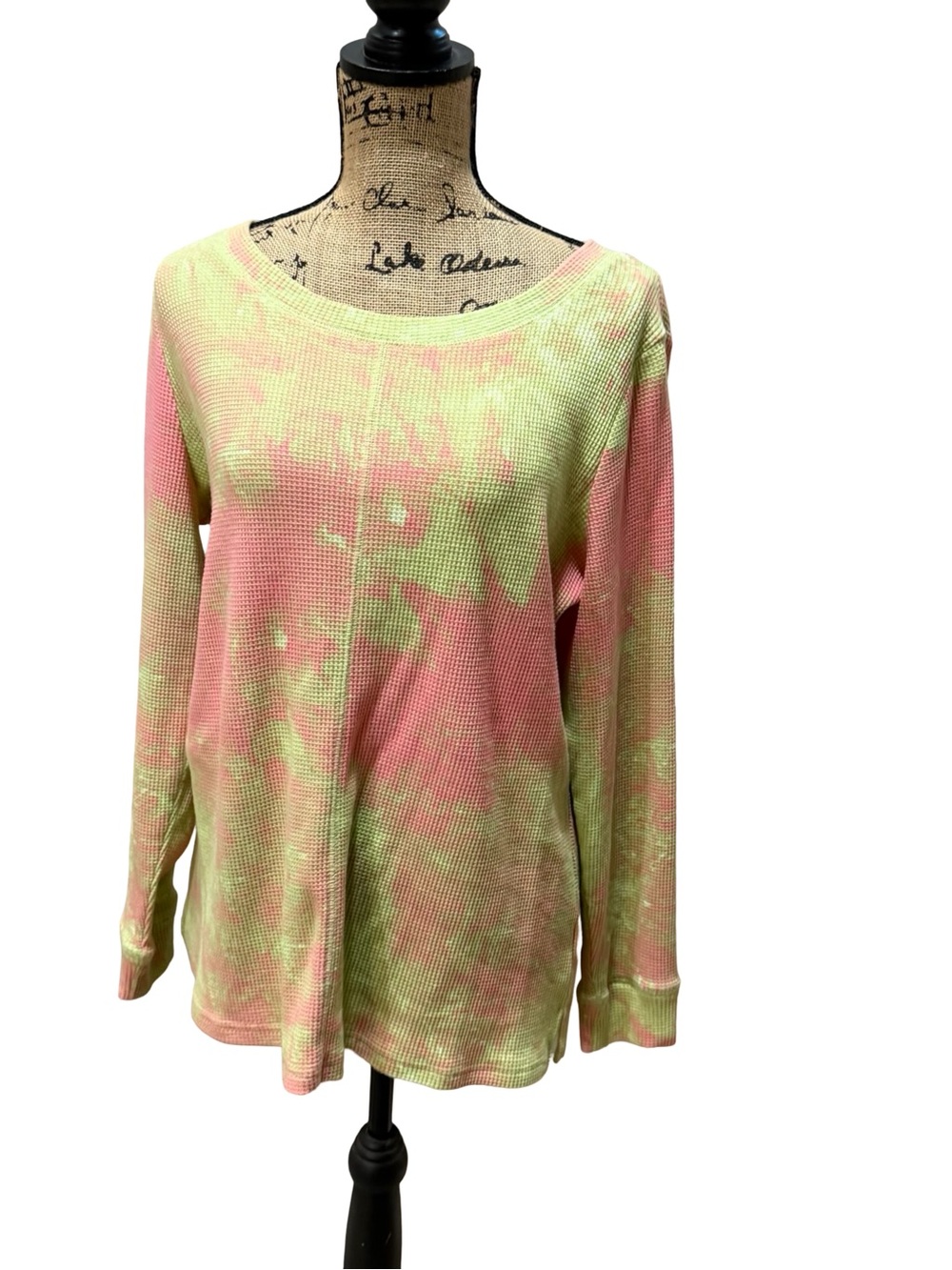 Women’s Tie-Dye Long Sleeve Thermal Top - Pink & Light Green dopamine waffle med